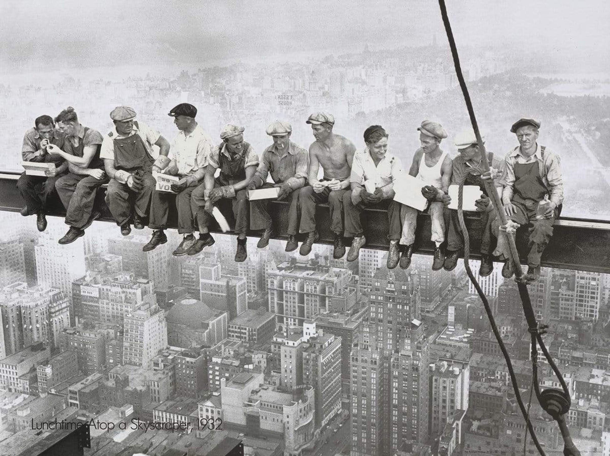 Charles Ebbets  Eating above Manhattan Kunstdruk 80x60cm | Posters.nl