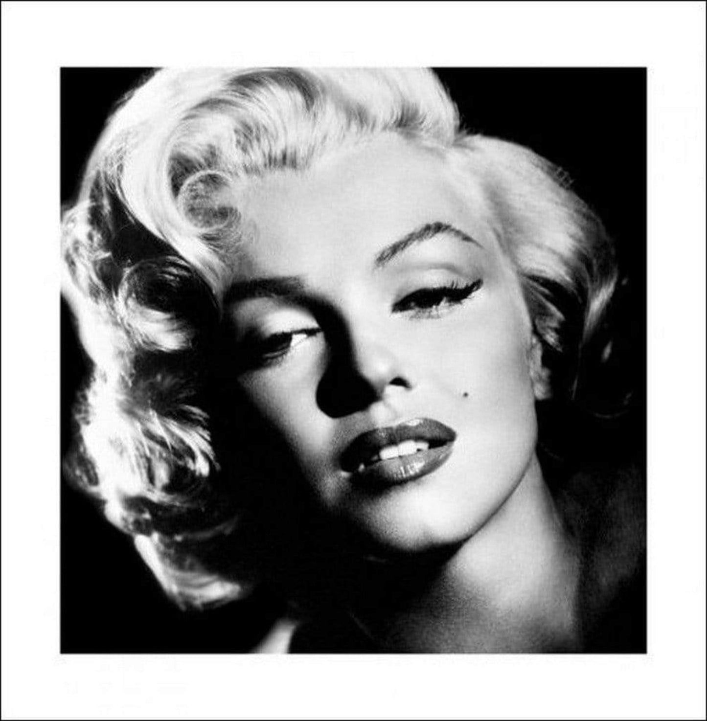 Pyramid Marilyn Monroe Glamour Kunstdruk 40x40cm | Posters.nl