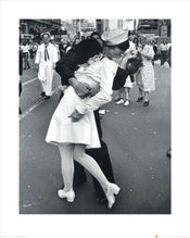 Kunstdruk Time Life War Time Kiss 40x50cm Pyramid PPR43217 | Posters.nl