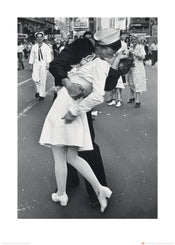 Kunstdruk Time Life War Time Kiss 50x70cm Pyramid PPR47057 | Posters.nl
