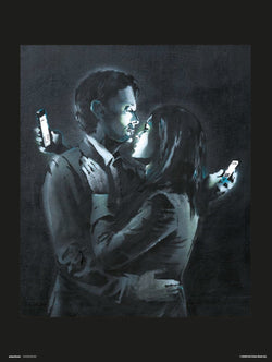 Grupo Erik Brandalised Mobile Phone Lovers Close Kunstdruk 30X40cm | Posters.nl