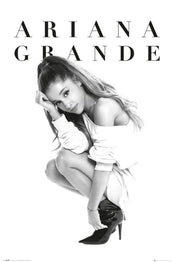 GBeye Ariana Grande Crouch Poster 61x91,5cm | Posters.nl