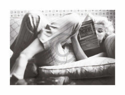 The Chelsea Coll  A Good Read Kunstdruk 80x60cm | Posters.nl