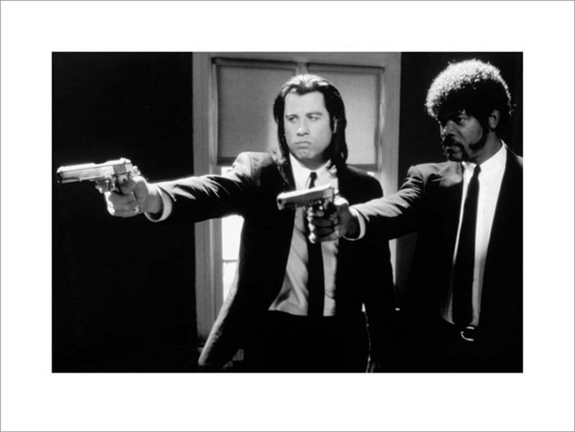 Pyramid Pulp Fiction Black and White Guns Kunstdruk 60x80cm | Posters.nl