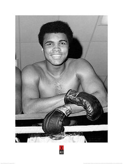 Pyramid Muhammad Ali Smile Kunstdruk 60x80cm | Posters.nl