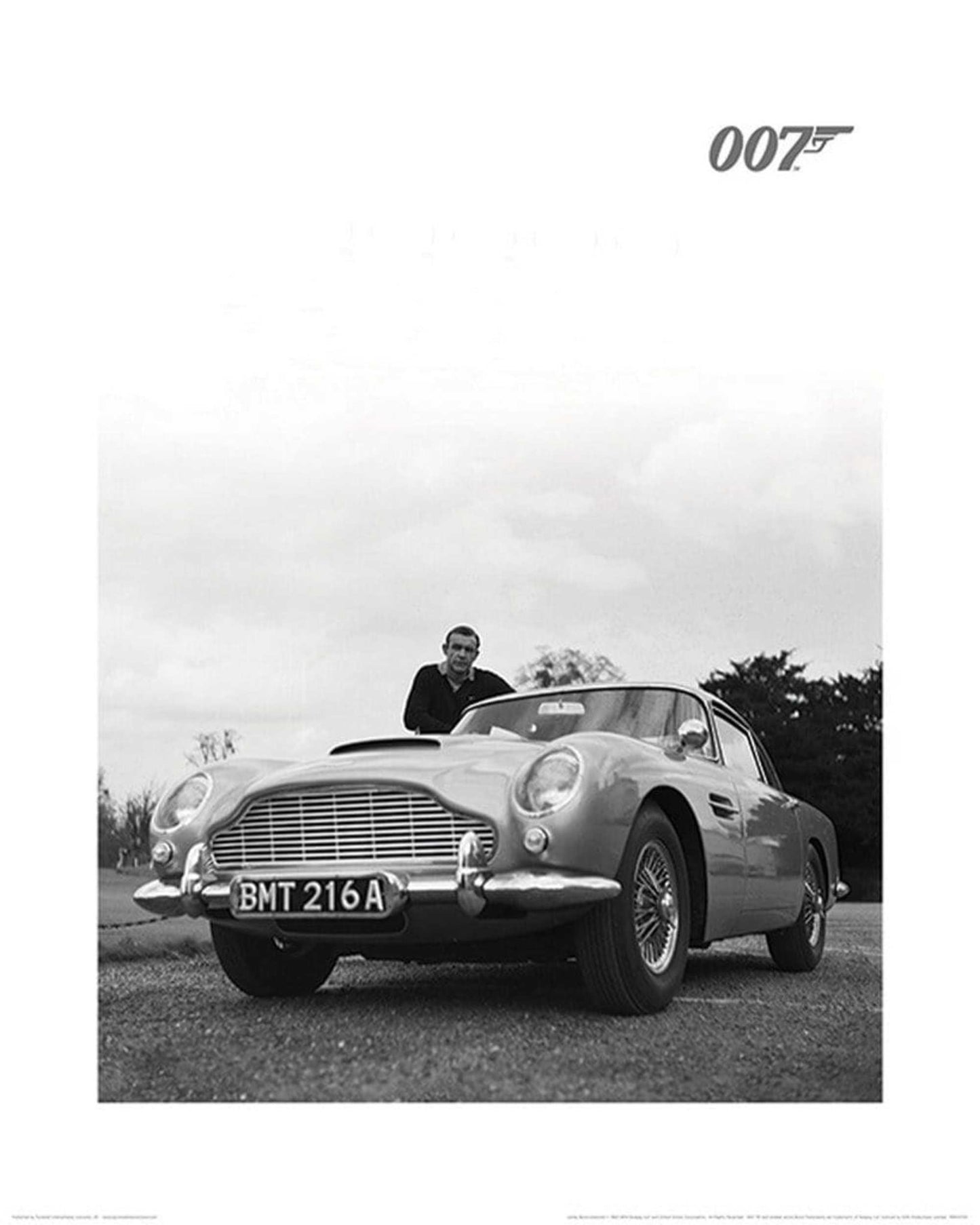 Pyramid James Bond Connery Black and White Kunstdruk 40x50cm | Posters.nl