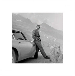 Pyramid James Bond Aston Martin Kunstdruk 40x40cm | Posters.nl